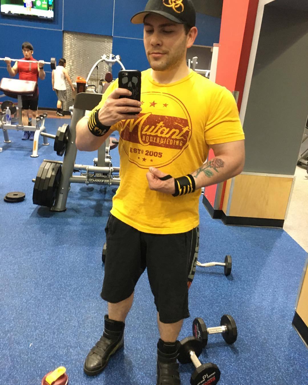 MuscleCore Tee – Men’s Slim Fit Gym & Fitness T-Shirt
