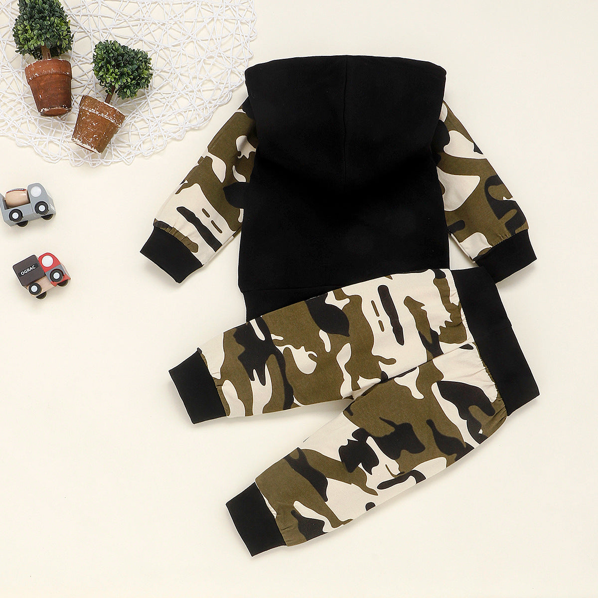 Baby's & Toddler's Camo Hoodie and Pants Set