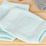 KneeGuard Crawlers – Baby Knee Pad Crawling Socks Anti-Slip