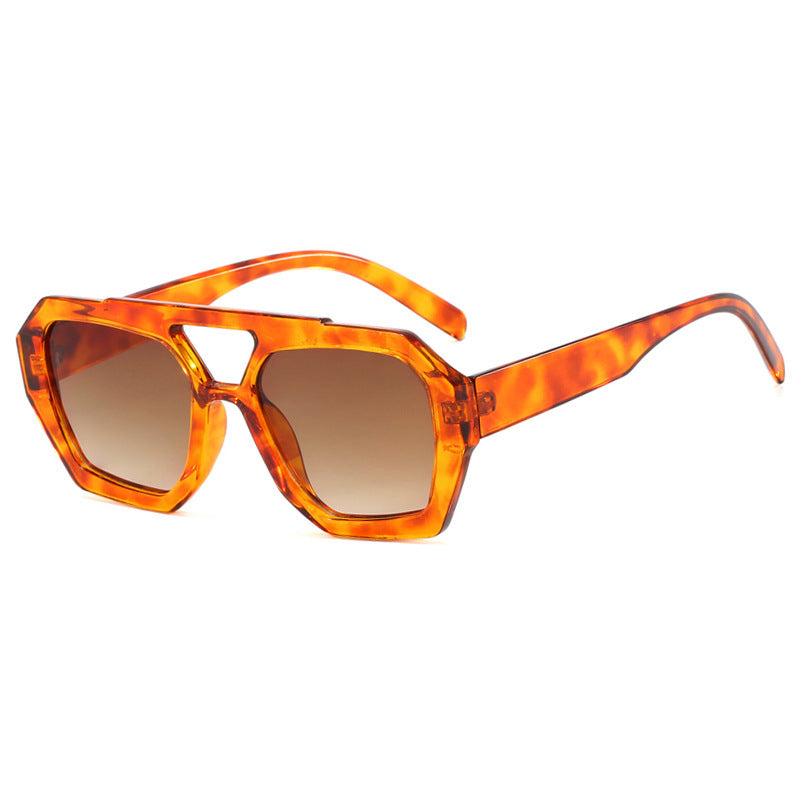 WildFrame Leopard – Oversized Leopard Print Sunglasses